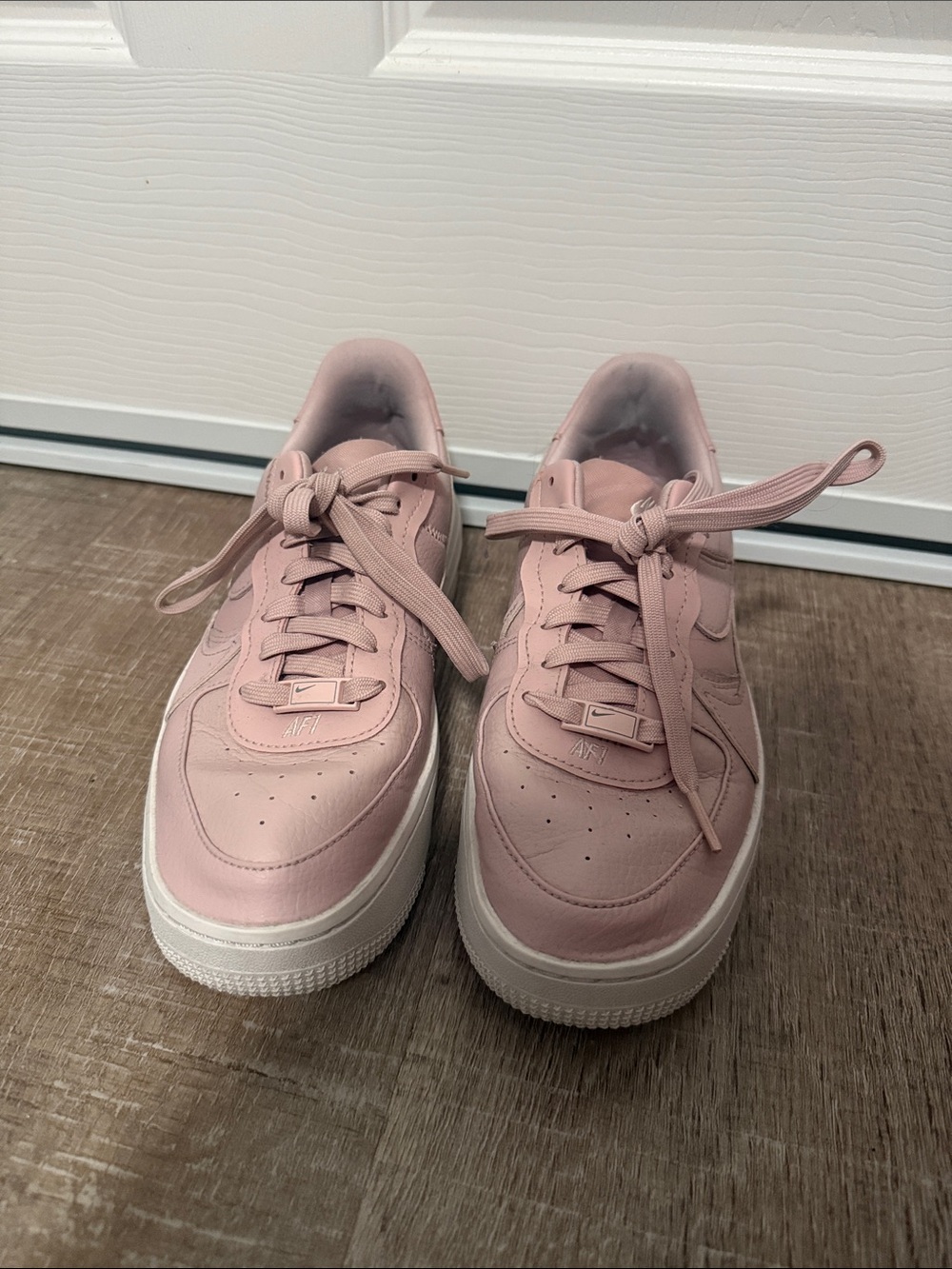 Chunky Low-Top Sneakers in Dusty Pink